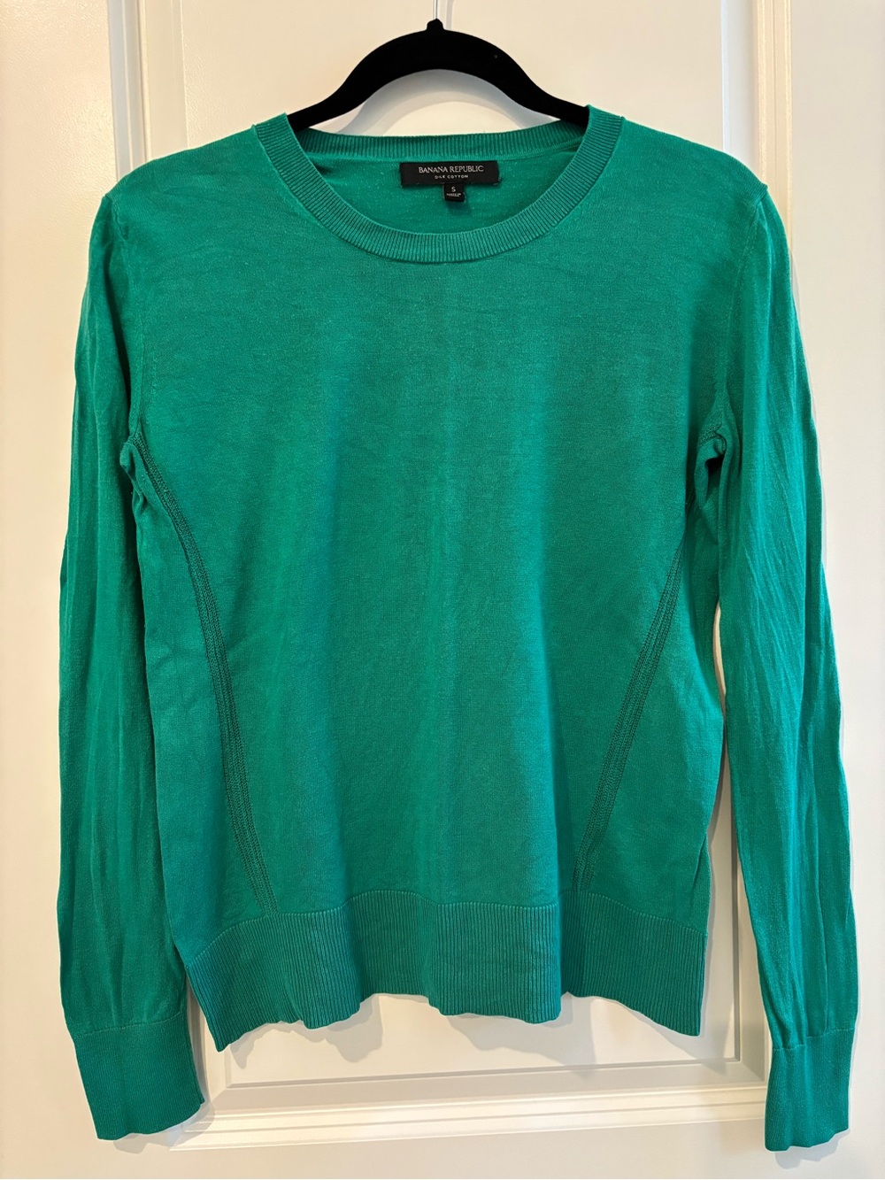 Banana Republic Silk Cotton Long-Sleeve Crewneck Sweater in Kelly Green